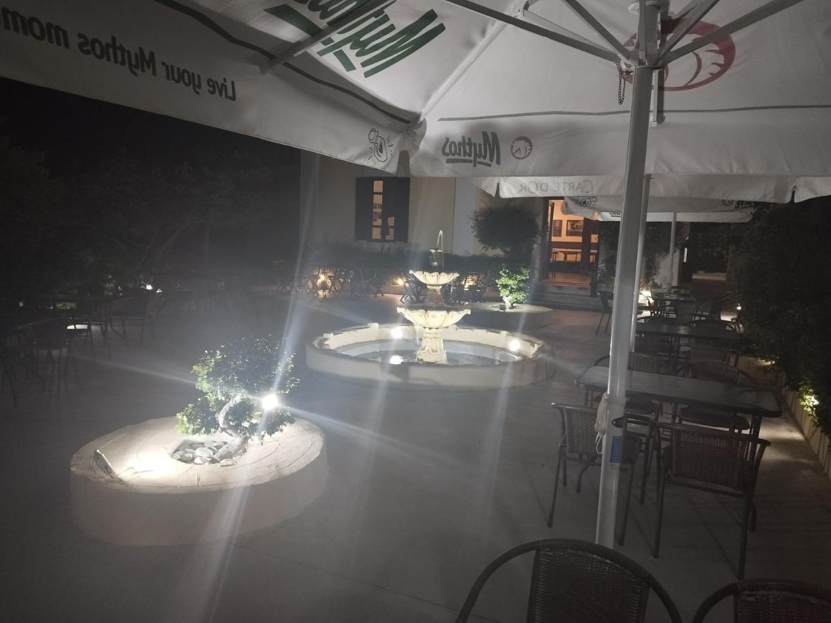 Nymph Hotel Salakos Bagian luar foto