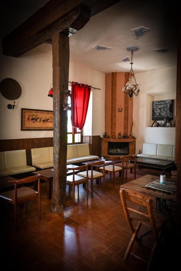 Nymph Hotel Salakos Bagian luar foto